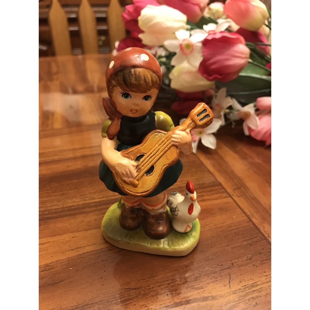 made in‎ sri lanka girl figurine bonnet playing guitar vintage